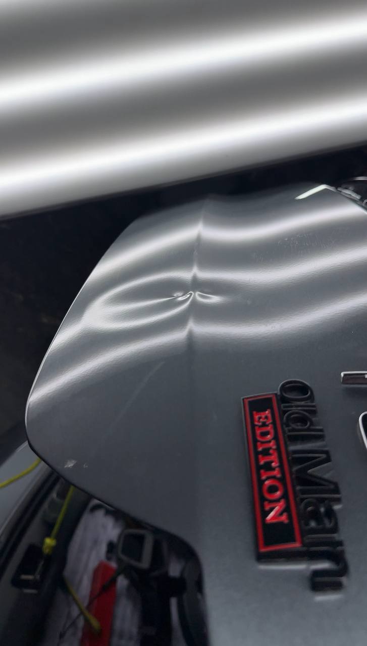 Avant débosselage sans peinture : impacts de grêle sur la carrosserie